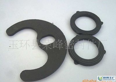玉环县荣峰密封件厂 专注水暖件与其他水暖五金的制造专家